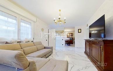 QUADRILOCALE PIANO TERRA CON GIARDINO