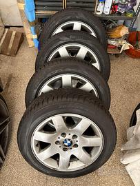 Pneumatici Pirelli winter 2 nuovi + cerchi BMW