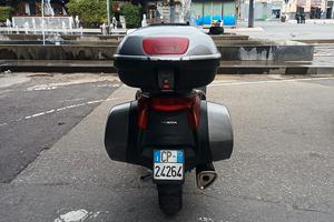 HONDA DEAUVILLE 700CC
