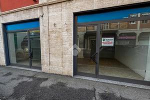 NEGOZIO A CREMONA