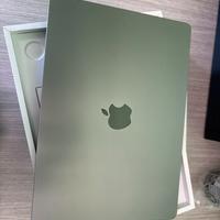 MacBook Air 13.6 8GB/512GB M2