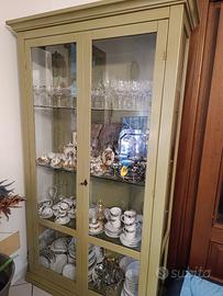 vetrina-cristalliera (vuota)