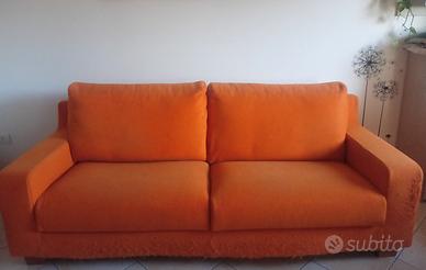 DIVANO 3POSTI ARANCIONE