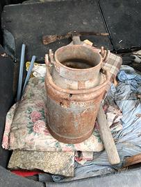 Bidone piccolo per latte