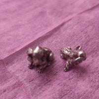 Coppia di cagnolini in argento