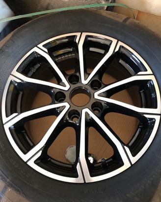Cerchi con gomme renault captur