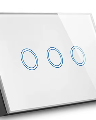 Domotica. Interruttore wifi 3 tasti.