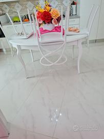 Tavolo estendibile ovale di colore bianco + 4 Sedi