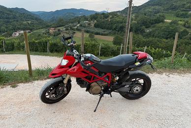 Ducati Hypermotard 1100s