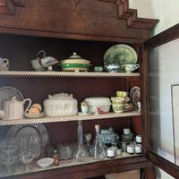 Vetrina credenza antica in legno massello