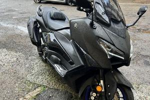 Yamaha T-MAX 560 - 2025