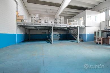 CAPANNONE A MARTINENGO