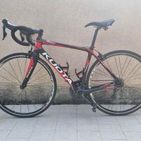 Bicicletta BDC in carbonio Kuota Kobalt taglia S