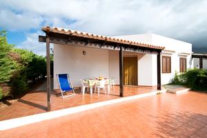 VILLA RUBINO con giardino vicina al mare