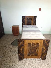 letto e comodino antico