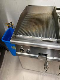 FRY TOP A GAS RIGATO