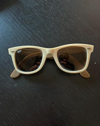 Ray-Ban Wayfarer in colorazione rara