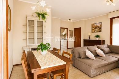 TRILOCALE CON DUE TERRAZZI E BOX!!!