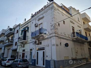 CASA INDIPENDENTE A POLIGNANO A MARE