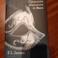 libro "50 sfumature di nero"