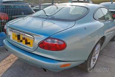 Jaguar xk8 4.0 prima serie per ricambi (2A)