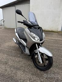 Scooter YAMAHA XMAX 250cc