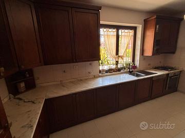 Cucina in Noce e Marmo già smontata