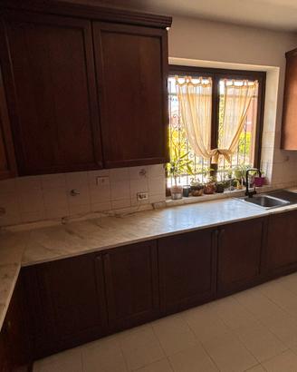 Cucina in Noce e Marmo già smontata