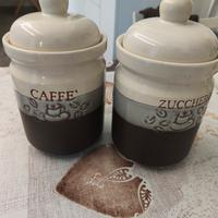 contenitori da caffè e zucchero