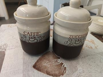 contenitori da caffè e zucchero