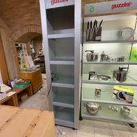 Scaffalatura per negozio