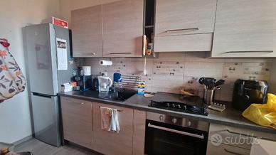 Cucina completa con elettrodomestici + frigorifero