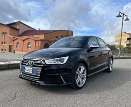 Audi A1 S1 2.0 TFSI quattro