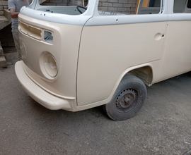 Volkswagen t2 modello Kombi del 1974