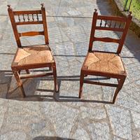 coppia di sedie di legno