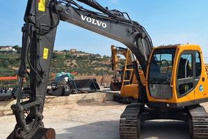 ESCAVATORE VOLVO EC140B