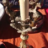 Antico candelabro in ottone con putti del '900