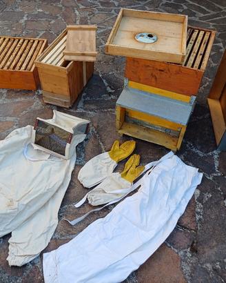 Arnia e attrezzatura apicoltura