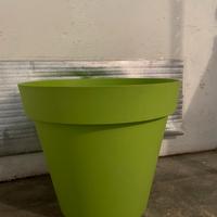 Vaso grande verde acido diametro 80cm