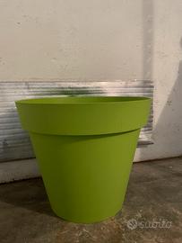 Vaso grande verde acido diametro 80cm