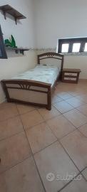 cameretta con letto singolo completa di tutto