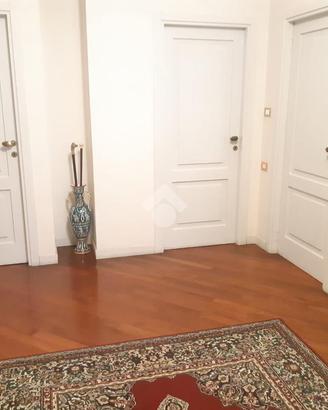 VILLA A SCHIERA A NOCERA INFERIORE