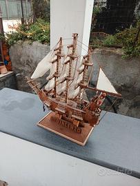 Veliero tutto in legno