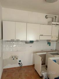Cucina completa di elettrodomestici