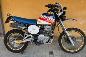 Honda NX 650 Dominator