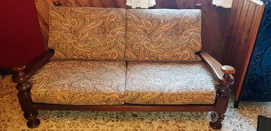 soggiorno rustico e sala da pranzo con credenza