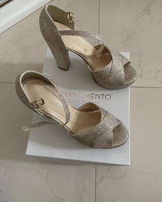 Scarpe brillantinate nude N.37