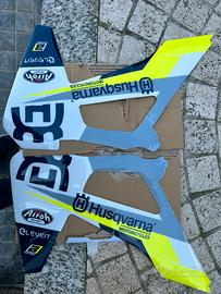 Adesivi fianchetti Husqvarna TE FE 19-23