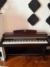 Yamaha Clavinova CLP-140
