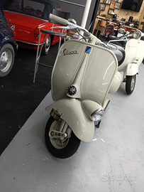 Vespa VN 125 targa oro pari al nuovo